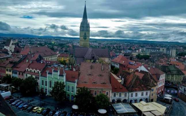 Apartament Giulio Сибиу Экстерьер фото